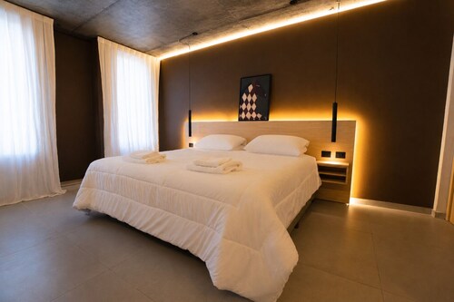 Anything Rooms