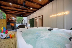 Terrace/patio - Pool • Sauna • Hot Tub • Fishing Pond • Theater (Broken Bow)