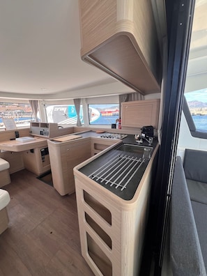 Interior - Sun-Kissed Sailing Adventure in Córcega (Cuchery)