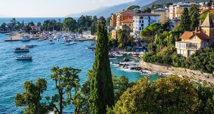 Sun-Kissed Sailing Adventure in Northern Croatia