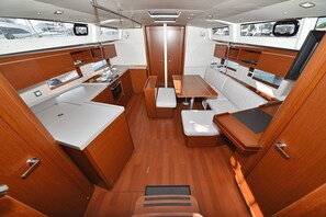Interior - Sun-Kissed Sailing Adventure in Zadar, Croatia (Zadar)