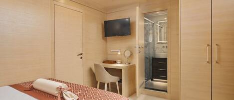 5 bedrooms