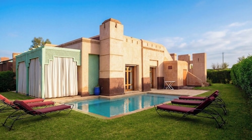 ✨ Elegant Villa with Private Pool