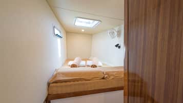 3 bedrooms, iron/ironing board