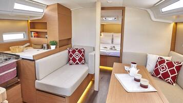 2 bedrooms, in-room safe