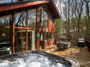 Studio (4 Bedrooms) | Front of property - Delamere Forest Silver Birch 2 Doubles and 1 Twin Secluded View (Frodsham)