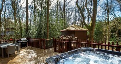 Delamere Forest Silver Birch 2 Doubles and 1 Twin Secluded View