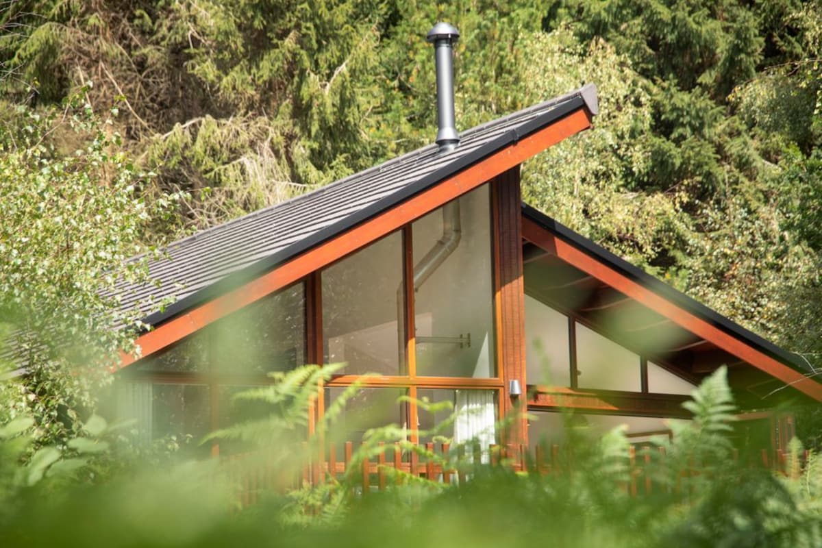 Golden Oak Secluded View Cabin | Front of property