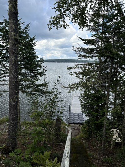 Lakeside Cabin Paradise:  Trail Access for Hunting Fishing,Snowmobiling & ATV's