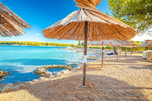 Sun-Kissed Sailing Adventure in Northern Croatia
