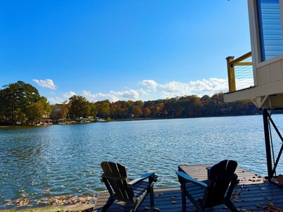 Lakehouse getaway minutes from Stone Mountain
