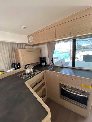 Private kitchen - Sun-kissed Sailing Adventure in Split-Dalmatia, Croatia (Trogir)