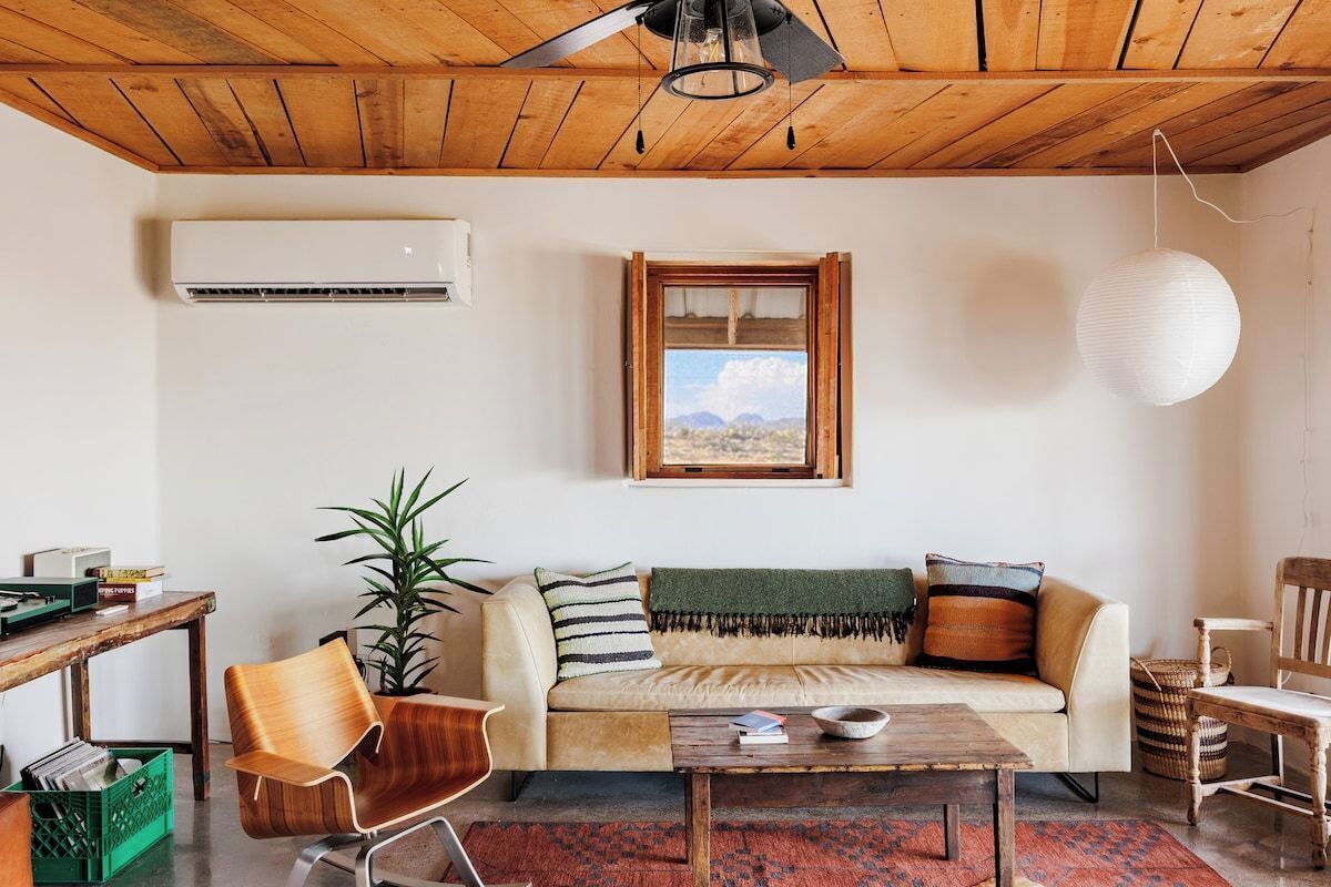 Big Bend Escape  Designer Adobe W Mountain Views - 特靈瓜
