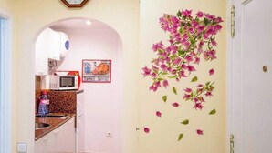 Coffee/tea maker, fridge, microwave, toaster - GuestReady - DiMar Sea View Premium (Las Palmas de Gran Canaria)