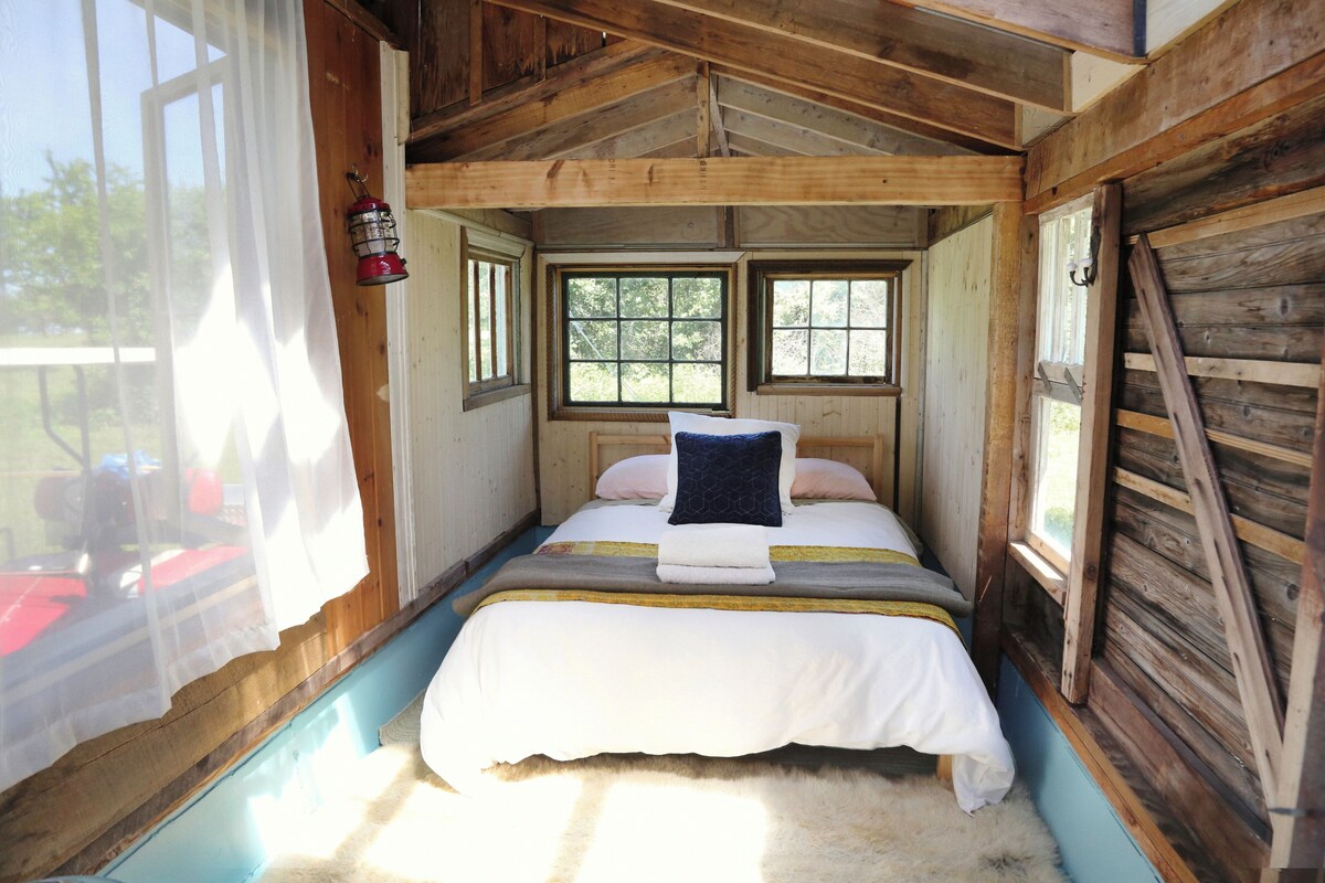 Deluxe Tent, Garden View