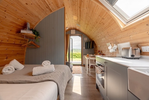 Greendale Glamping - Stargazer Pod (Hot Tub)