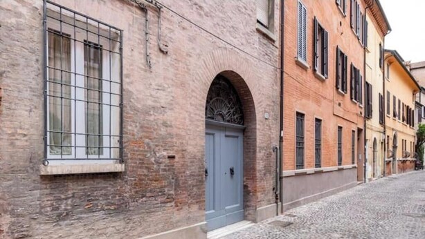 Exterior detail - Segreto Estense: Sleep Just a Step Away from History (Ferrara)