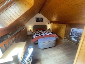 Room - Apartment with balcony in Saint-Chaffrey (Saint-Chaffrey)