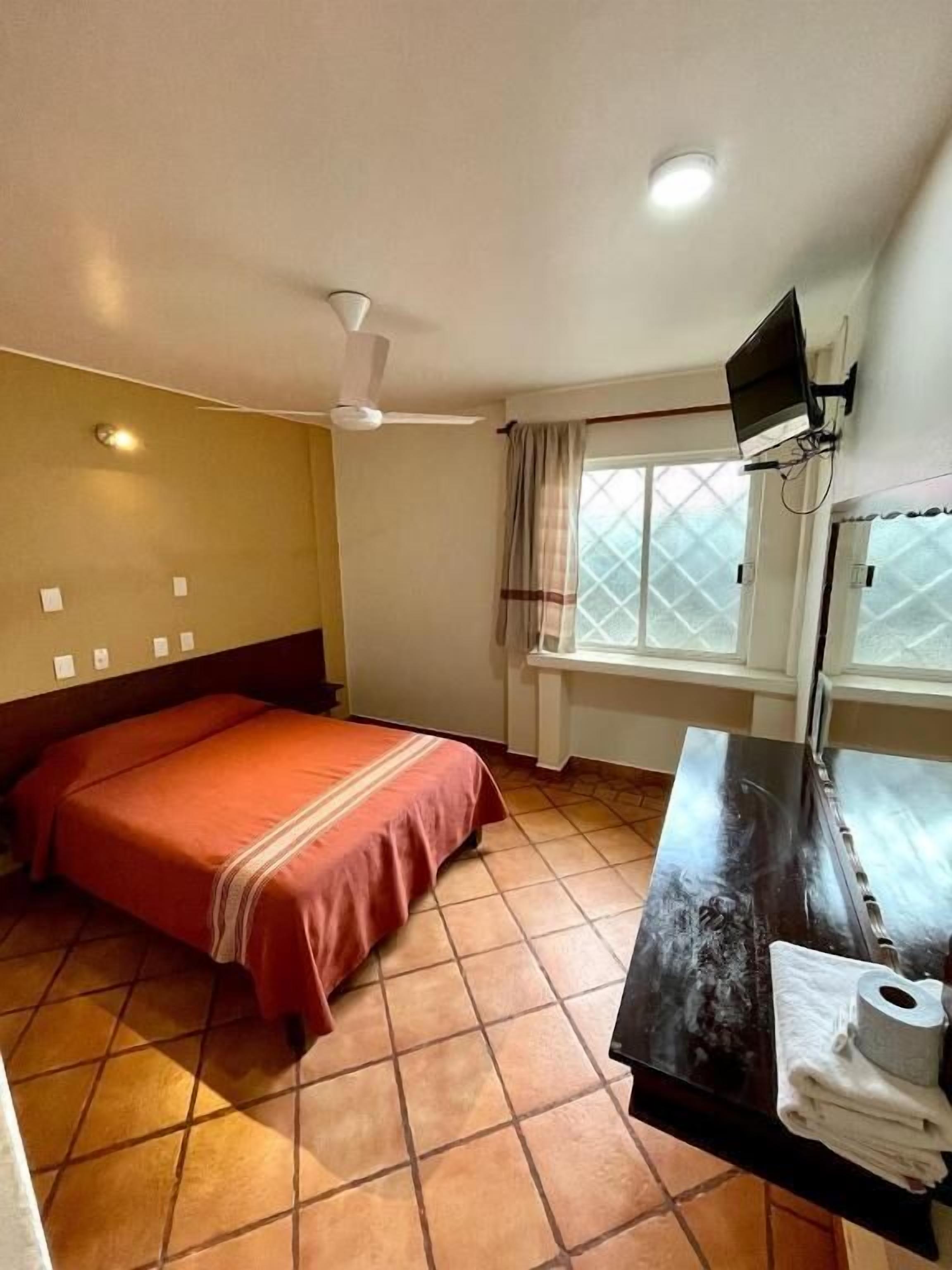 Deluxe-huone, 1 suuri yhden hengen sänky | Ilmainen Wi-Fi
