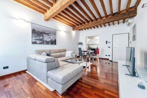 Living area - Medieval Suite in Piazza Trento-Trieste, Ferrara (Ferrara)