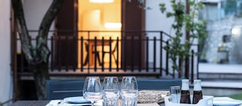 CASA RITA MAISON DE VACANCES - PARKING GRATUIT JARDIN AVEC BARBECUE ET TERRASSES