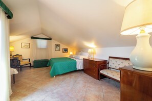 Room - Vrbo Property (Carrubazza-Motta)