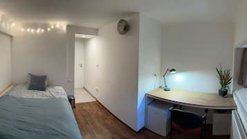Deluxe Room | Desk, laptop workspace, free WiFi