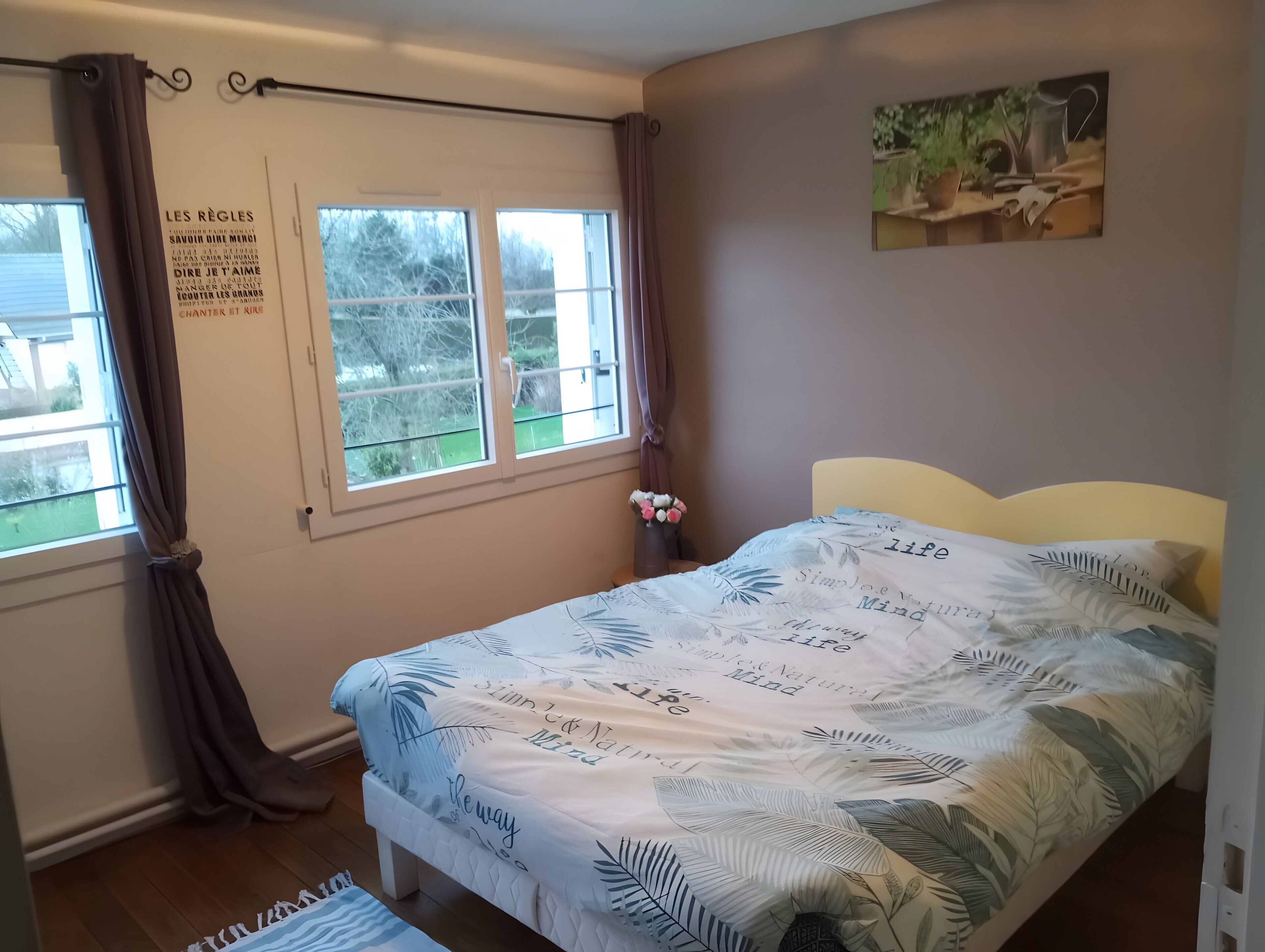 Iron/ironing board, WiFi, bed sheets