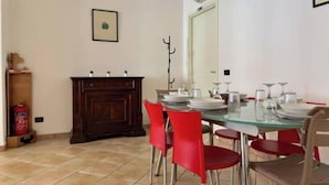 Dining - Between the Train Station and Downtown - Ferrara | 6 guests (Ferrara)
