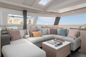Unclassified image, 2 of 30, button - Caribbean Sun-Kissed Sailing: A Luxurious Beach Experience from Martinica, Le Marin (Le Marin)