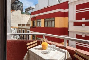 Outdoor dining - GuestReady - Rosamar 301 P (Las Palmas de Gran Canaria)