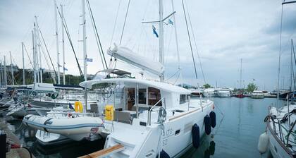 Sun-Kissed Sailing: A Luxurious Beach Experience in Nikiti, Macedonia