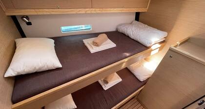 Sun-Kissed Sailing Adventure in Northern Croatia