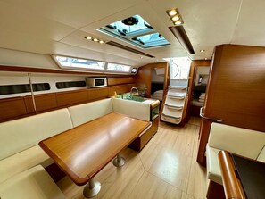 3 bedrooms - Sun-Kissed Sailing Adventure in Zadar, Croatia (Bibinje)