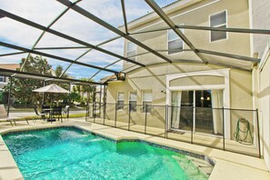 Pool - Your Disney Home Away From Home 4BR Townhome Resort Pool & Free Parking (Kissimmee)