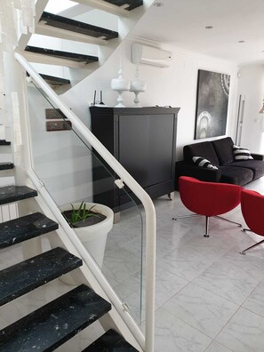 Interior - Beachfront townhouse in Denia. (VC)