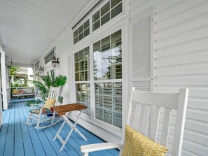 Ferienhaus, Mehrere Betten (Fancy Nancy's Beach House) | Terrasse/Patio