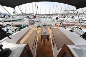 Marina - Sibenik Sun-soaked Sailing: A Luxurious Croatian Voyage (Pirovac)