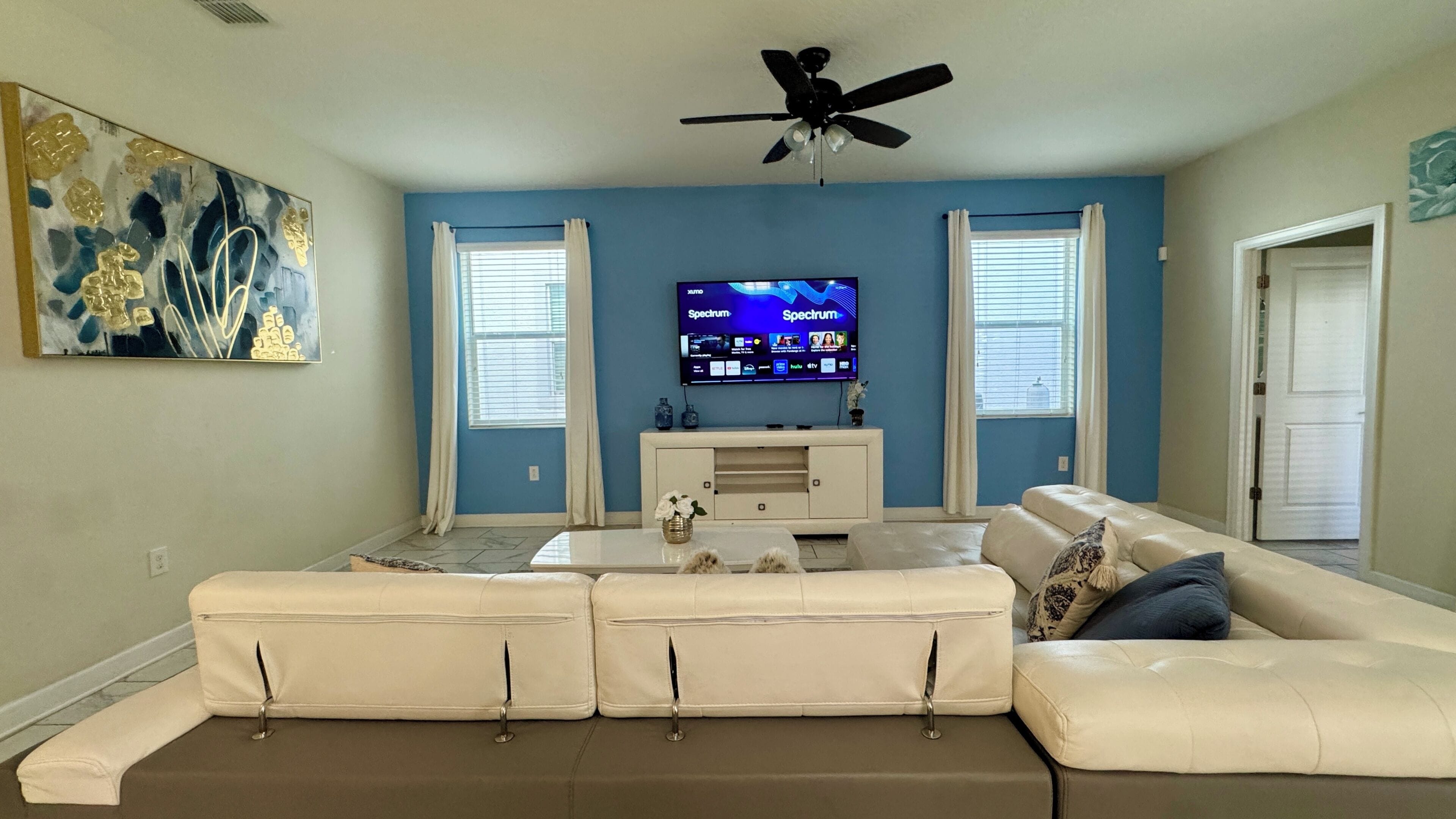 Deluxe Villa | Living area