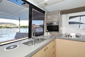 Private kitchen - Sun-kissed Sailing Adventure in Split-Dalmatia, Croatia (Trogir)