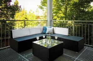 Property grounds - Spacious 4-Bedroom Apartment in Central Berlin (Berlin)