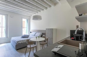 1 bedroom, iron/ironing board, WiFi, bed sheets - SubitoSanto Residence - Studio Apartment 4B Lucrezia-Basilica of St. Anthony (Padova)