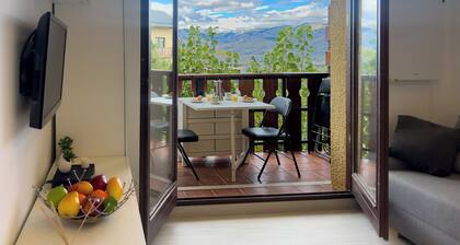 Charming Apartment with a Terrace and a View of La Cerdanya - 10 minutes from Puigcerdà