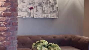 Family Apartment, Balcony, Garden View | Living area