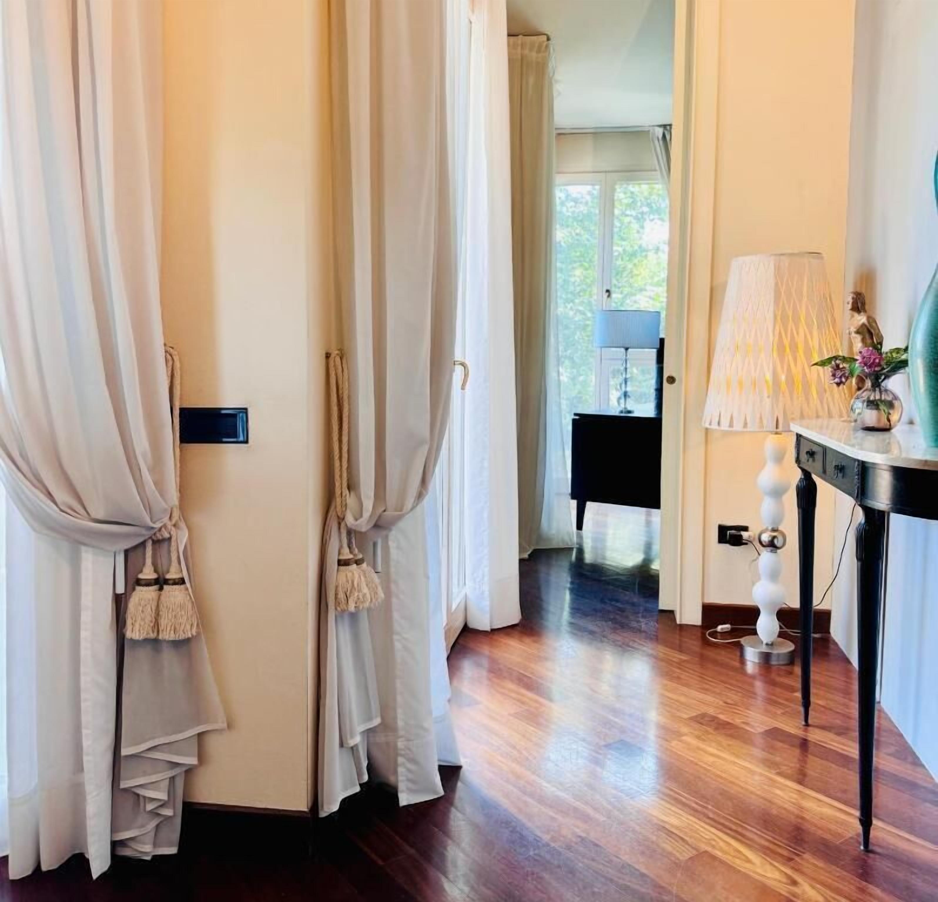 Family Suite, Balcony, Garden View | Interior