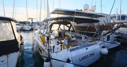 Sun-Kissed Sailing Adventure in Zadar, Croatia