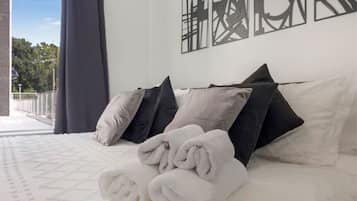 1 habitación, escritorio, wifi y ropa de cama