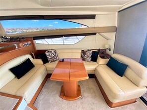 Living area - Sun-Kissed Sailing Adventure in Sibenik, Croatia (Primošten)