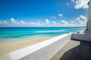 Beach - Luxury Ocean View Villa - Hotel Zone Solymar Condo Villa 12 (Cancún)