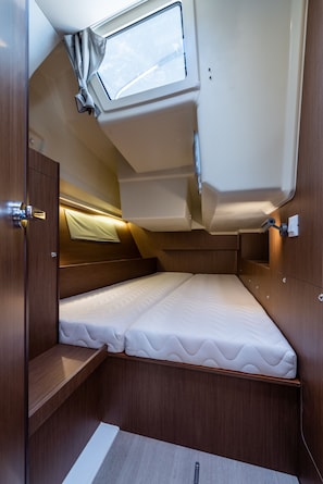2 bedrooms - Sun-Kissed Sailing Adventure in the Ionian Islands, Lefkada (Lefkada)